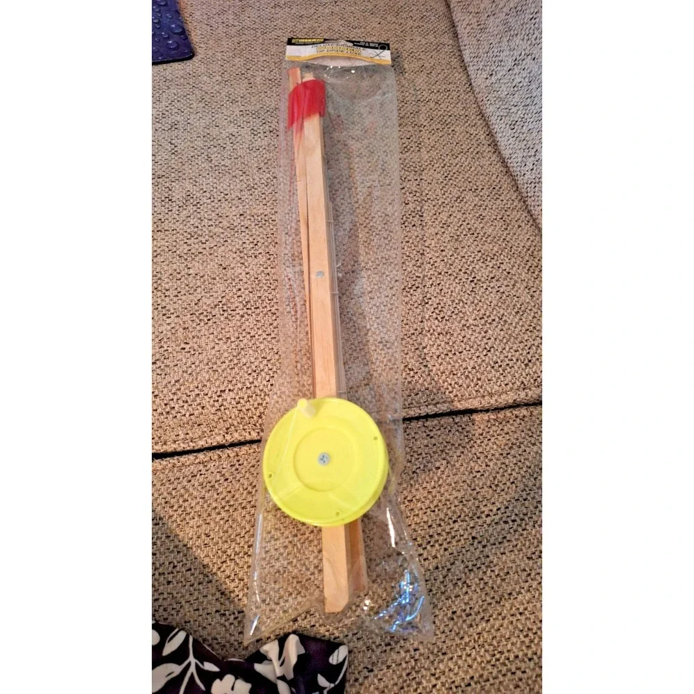 Ice Fishing Wood Tip-Up High Visibility Flag Light-weight wood‎ frame, Brown
